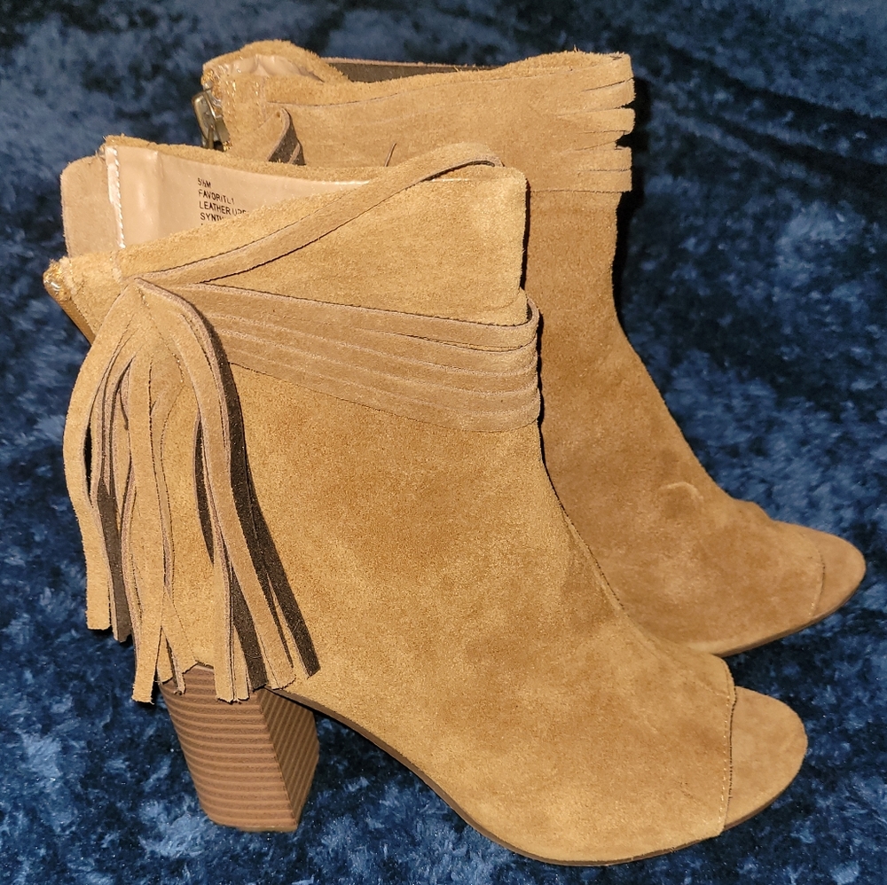NWNT-Nine West PeepToe Suede Fringe boots